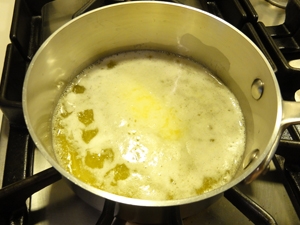 розтоплюємо вершкове масло