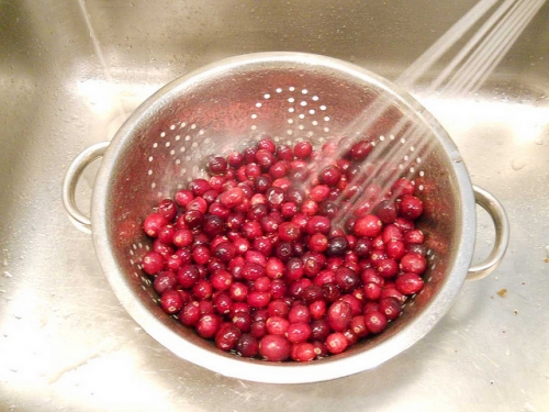 промиваємо журавлину