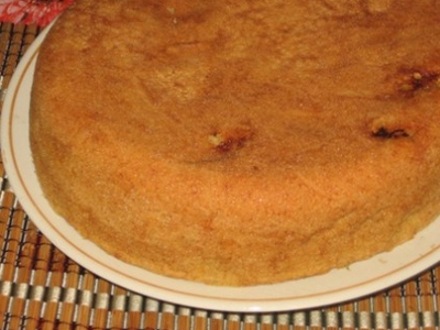 Готова шарлотка в мультиварці