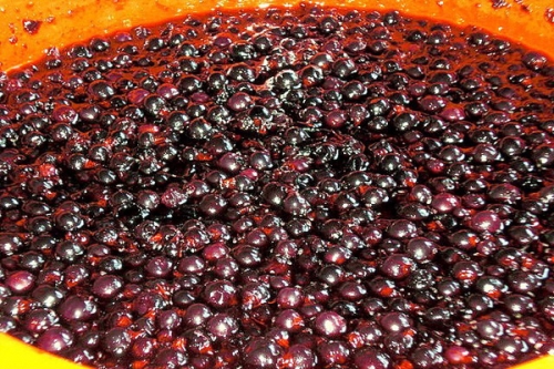 смородина в сиропі