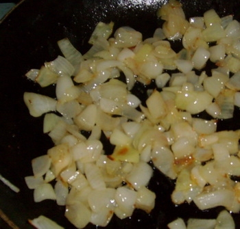 обсмажуємо цибулька