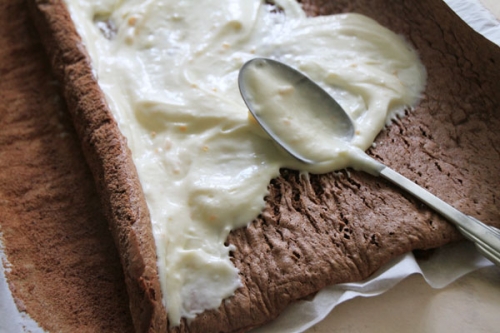 змащуємо рулет