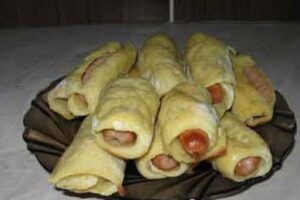 Сосиски в картоплі