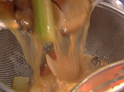 проціджуємо бульйон