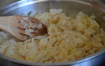 готуємо на вогні лук