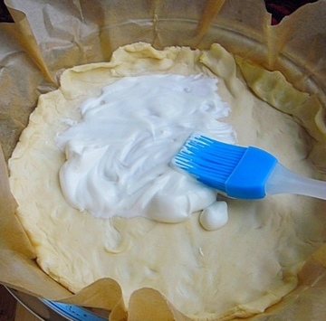 змащуємо сметаною