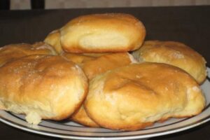 Дріжджове експрес-тісто для пиріжків, пирогів і пампушок