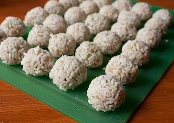 Ліпимо кульки з фаршу і рису