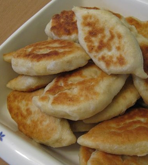 Готові пиріжки з яйцем