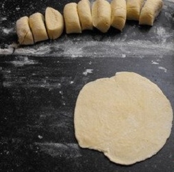 Розкачуємо тісто