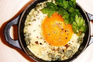 Яєчня з артишоком