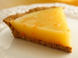 Лимонний пиріг у розрізі