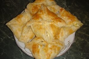 Слойки з сиром