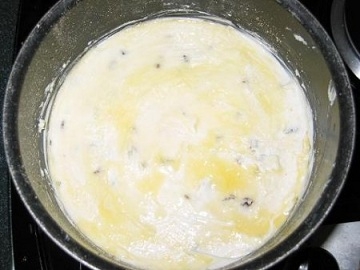 Викладаємо запіканку в форму