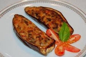 Баклажани, фаршировані рисом