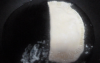 смажимо чебуреки в казанку