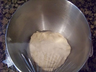 тісто в мисці