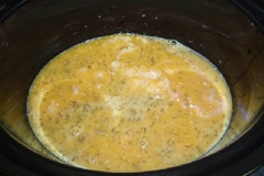 змішуємо всі компоненти для часникового соусу