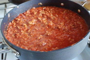 готовий м'ясний соус