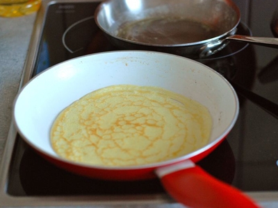 смажимо з двох сторін млинці