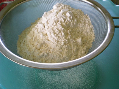 борошно в ситі