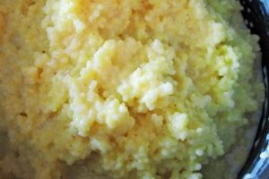 Пшоняна каша на молоці