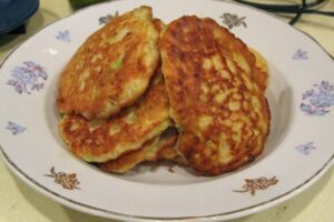 Пісні оладки з кабачків