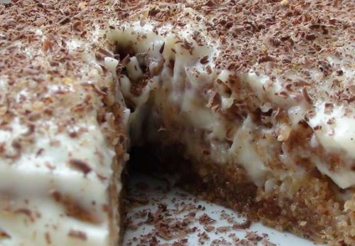 прикрашений торт