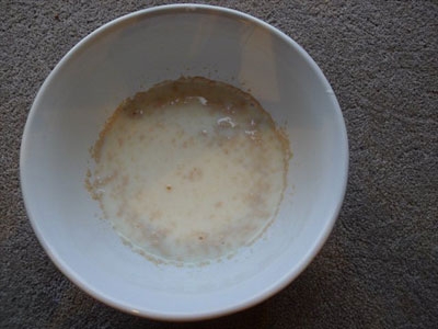 дріжджі в піалі