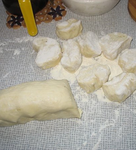 Нарізане тісто