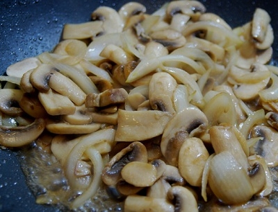 Додаємо цибулю