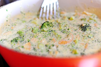 крекер з заправкою і брокколі