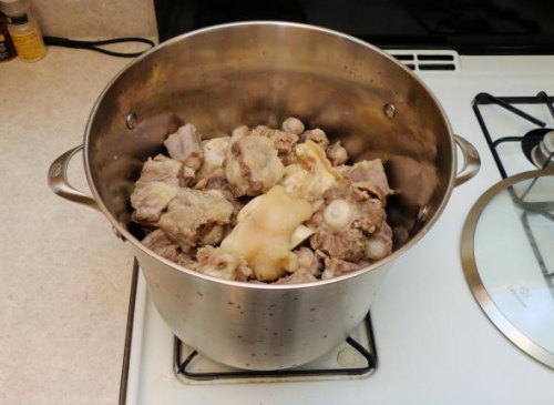 дістаємо варене м'ясо