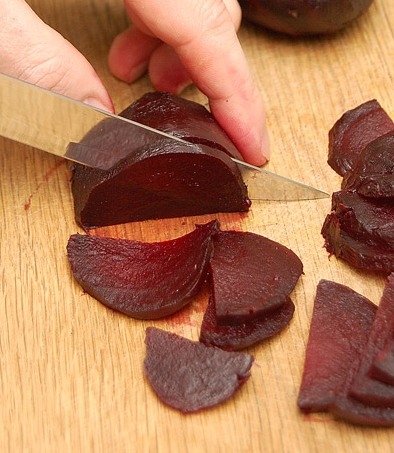 нарізаємо буряк