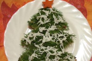 Салат «У лісі народилася ялиночка»