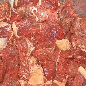 м'ясо в казані