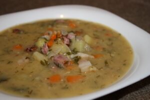 Гороховий суп з куркою