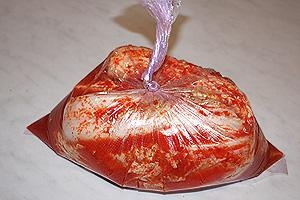 Другий етап маринування капусти