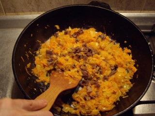 смажимо гриби з овочевою засмажкою