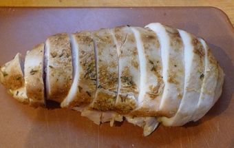 куряче філе нарізаємо на шматочки