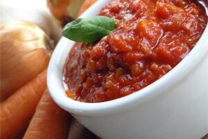 Аджика яблучна