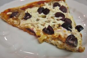 Піца з цибулею