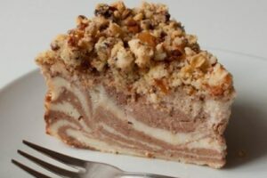 Мармуровий творожник з мюслями