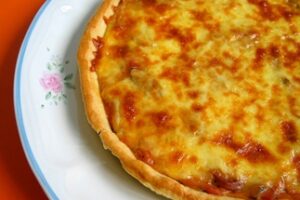 «Кіш Лорен» з грибами і сиром