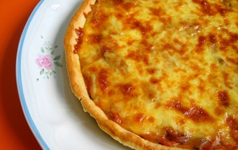 Кіш Лорен з грибами і сиром