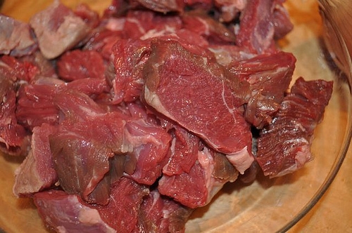 нарізаємо яловичину