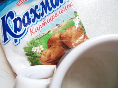 крохмаль і чашка