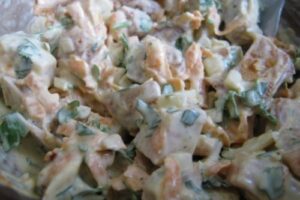 Салат з копченою куркою