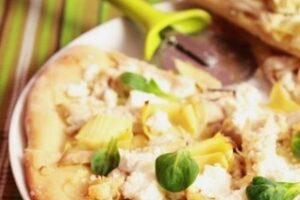 Піца з артишоком і беконом