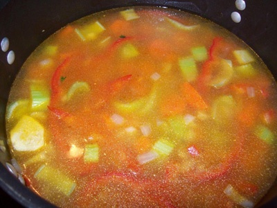 каструля з супом
